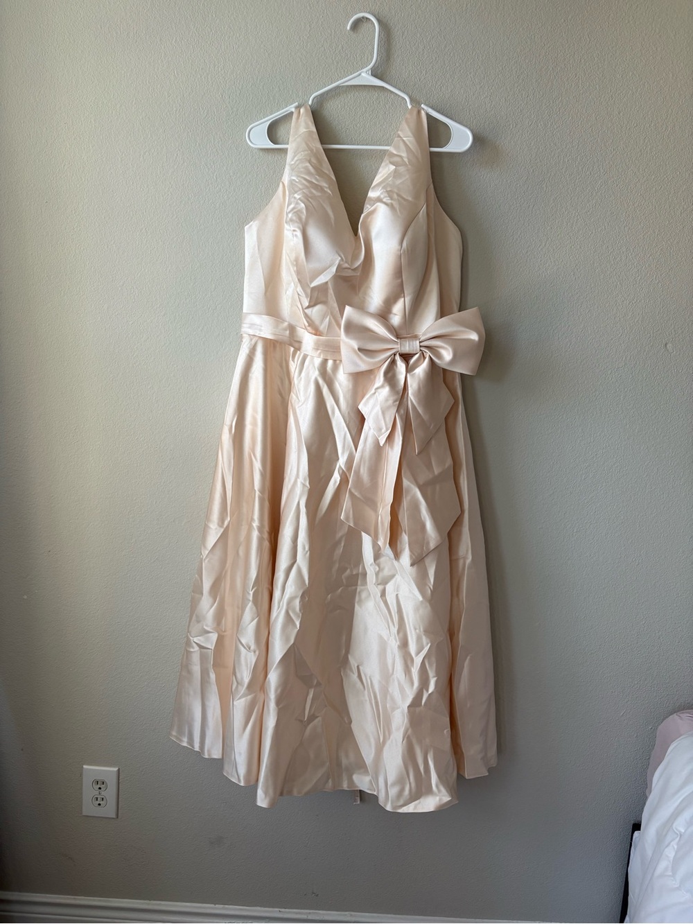 Sleeveless Midi Dress with Removable Waist Bow in Cream